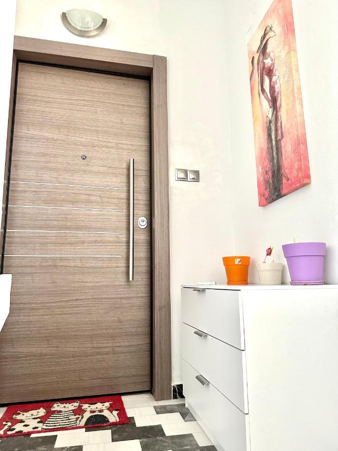Cozy Apartment With Parking Near The City Center Athens Exterior photo