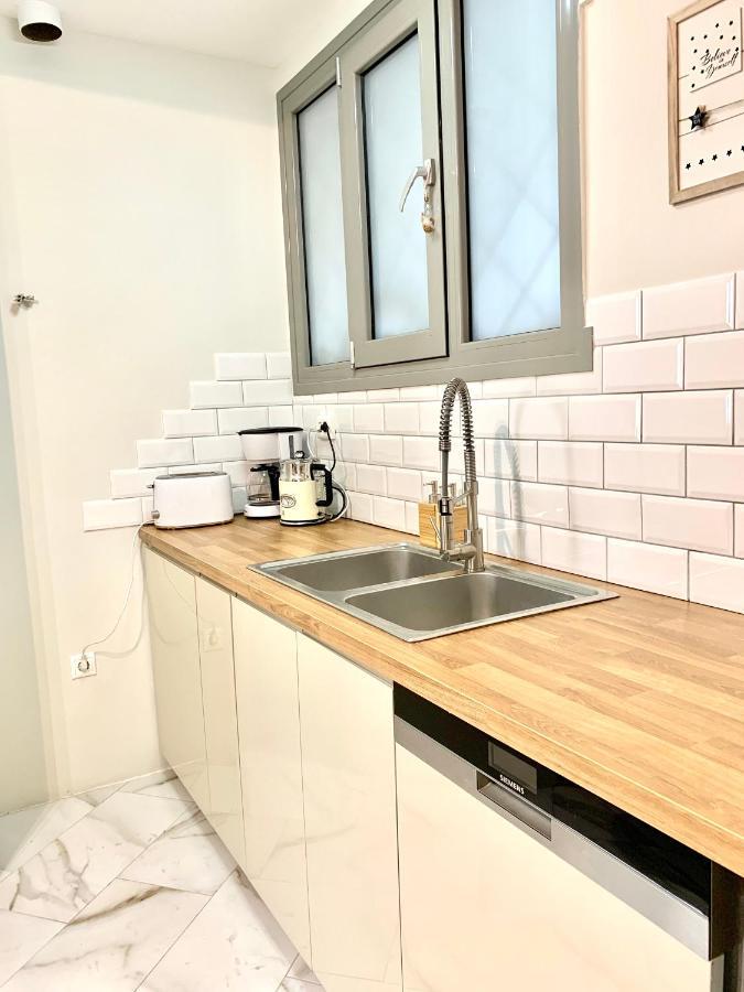 Cozy Apartment With Parking Near The City Center Athens Exterior photo